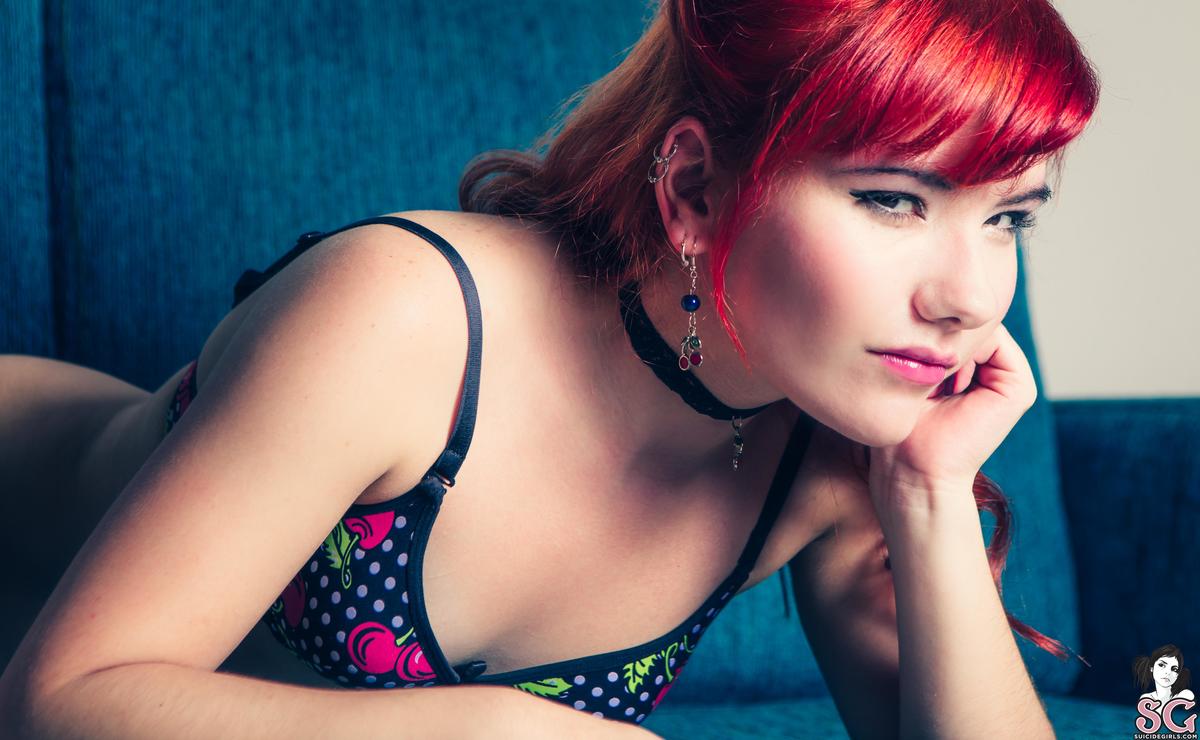 naes-pinup-03.jpg