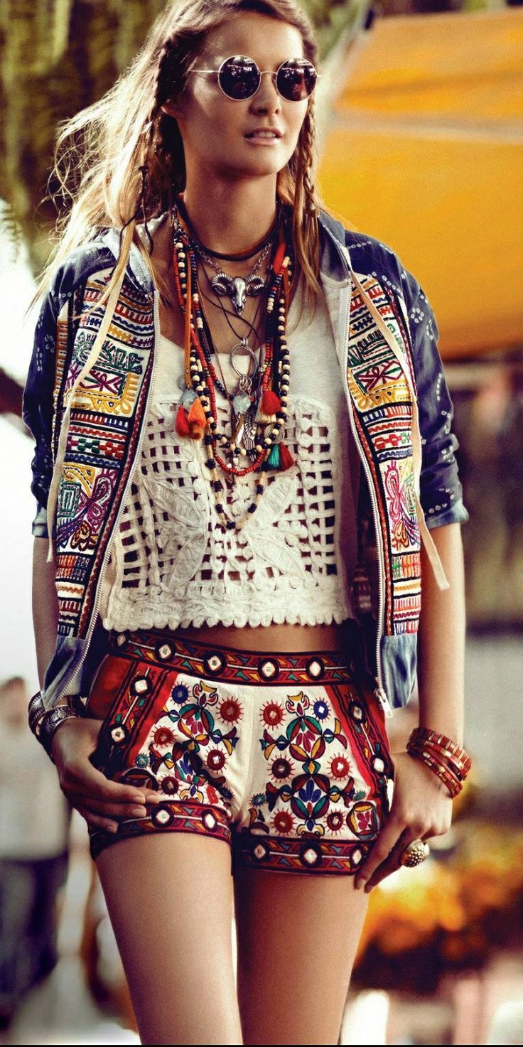 8b6fd2191f834e7c0a66f8a4f91417a7--bohemian-girls-hippie-bohemian.jpg
