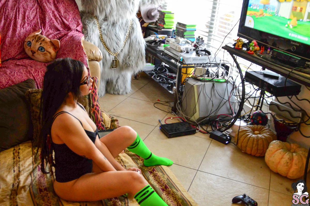 exotica99-sexynerdgamer-01.jpg