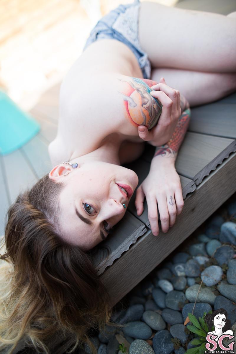 zephyrine-sunworship-19.jpg
