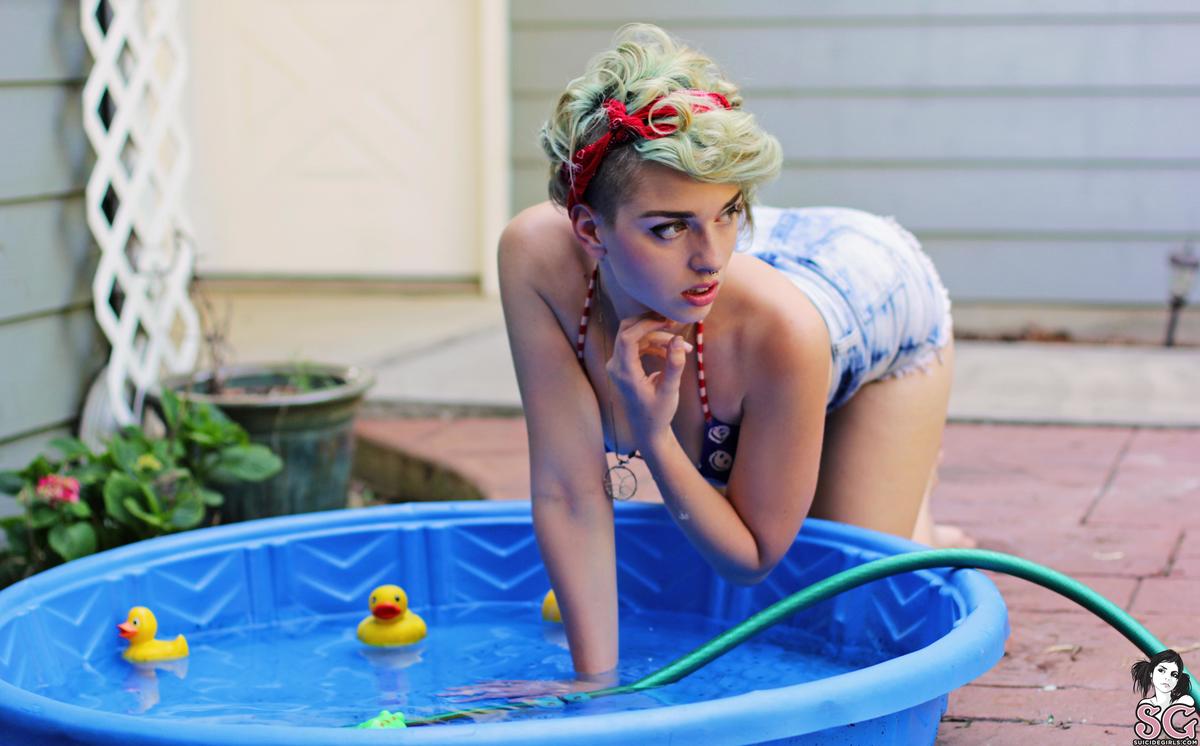 alikatt893-rubberduckydelight-09.jpg