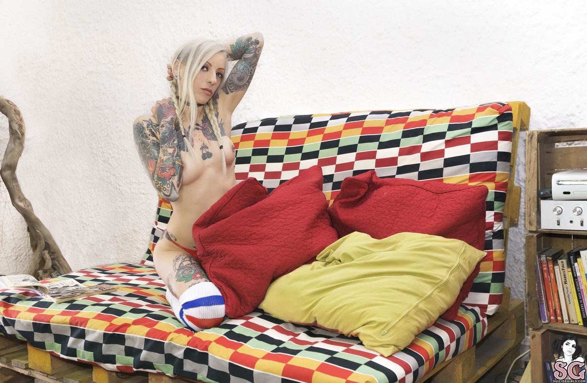 azzurra-theattitudeofanerd-35.jpg