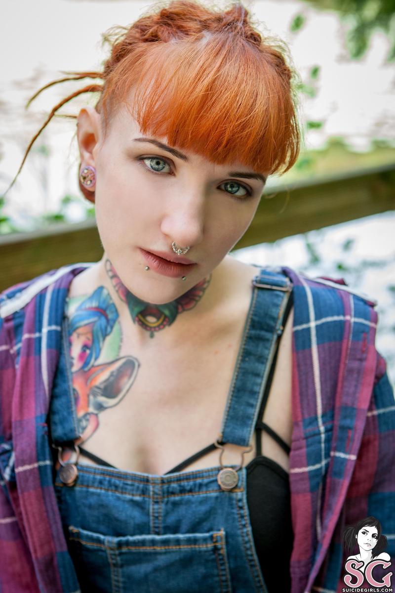 pekopeko-woodcutie-01.jpg