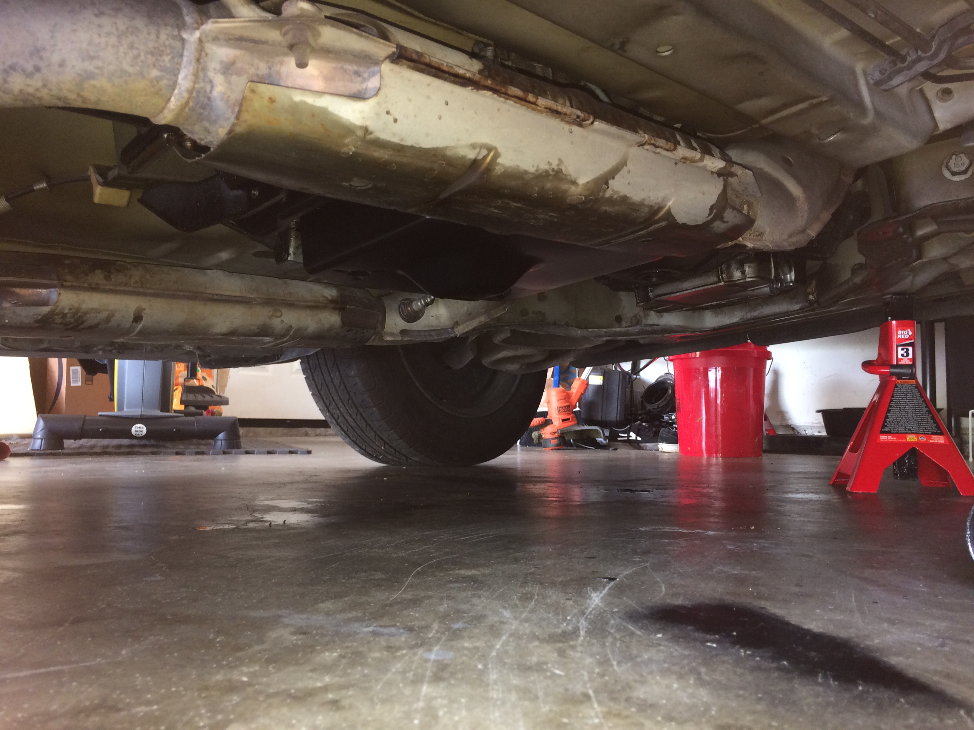 TRANNY FLUID ALL OVER MY EXHAUST