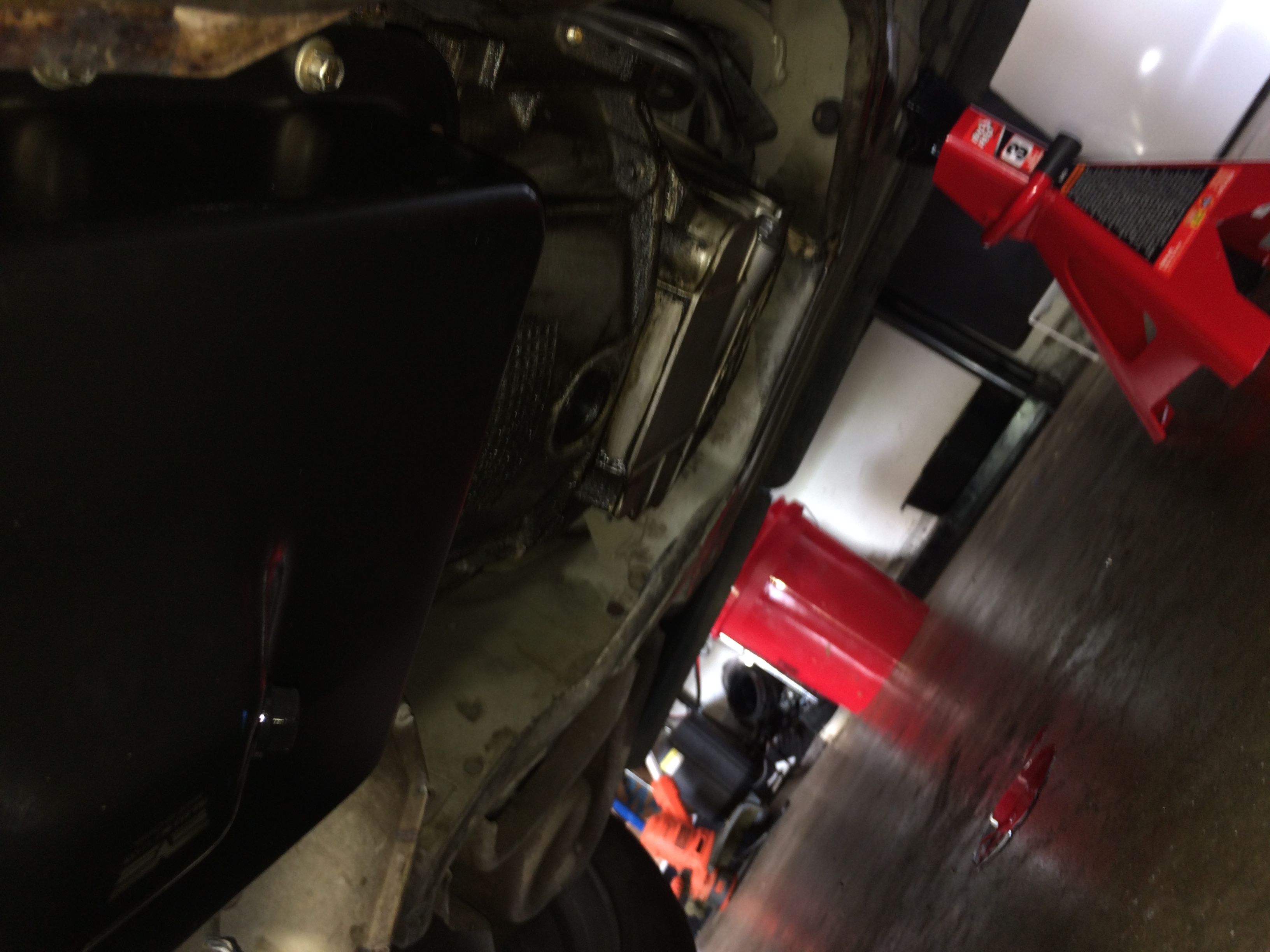 TRANNY FLUID PAN AND TRANNY