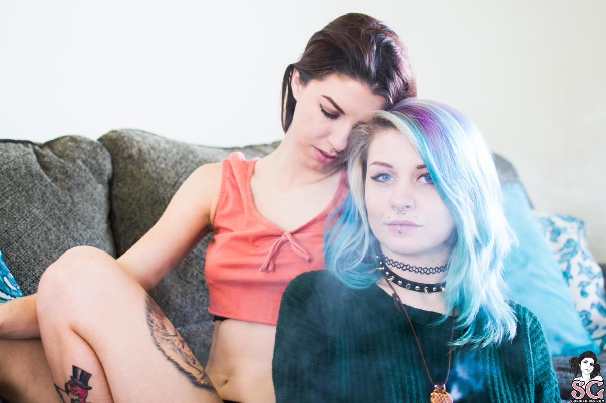smokinsuicide-happydaze-07.jpg