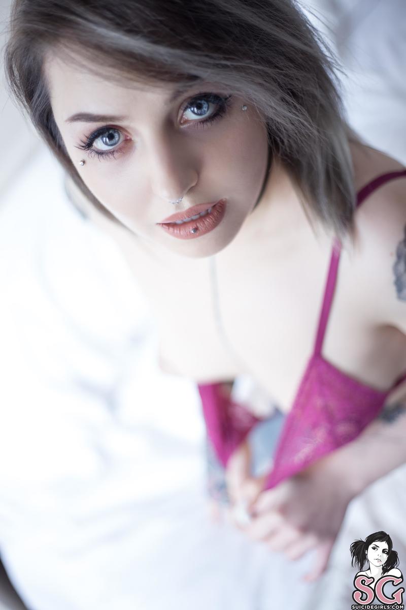 emylie-moonmilk-15.jpg