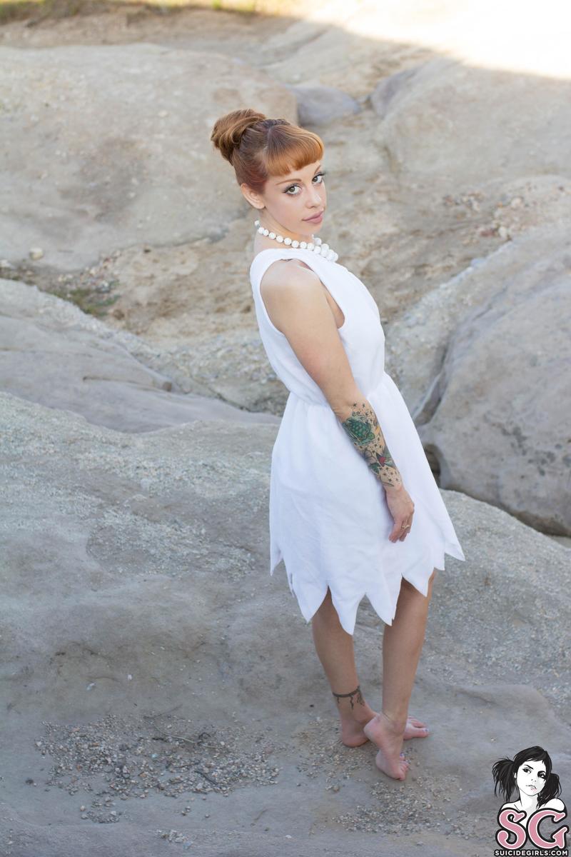 leemalee-meetmeinbedrock-01.jpg