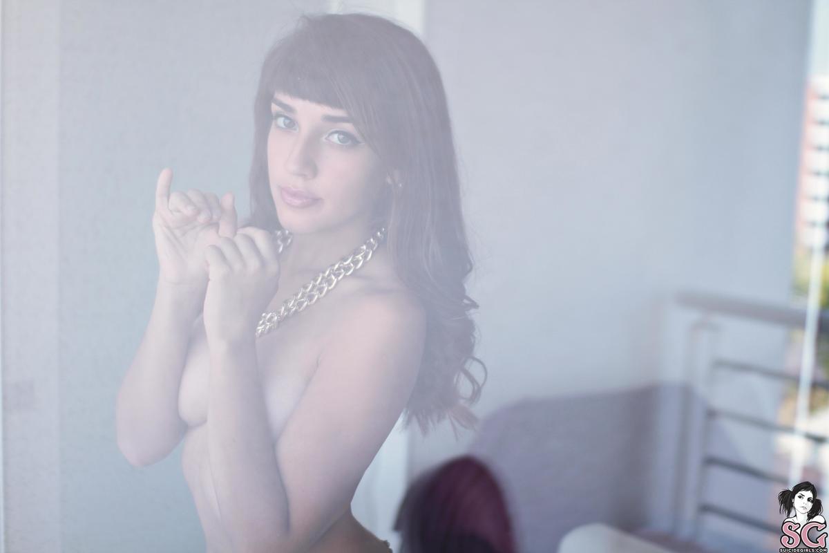 lovelace-loveseyes-15.jpg
