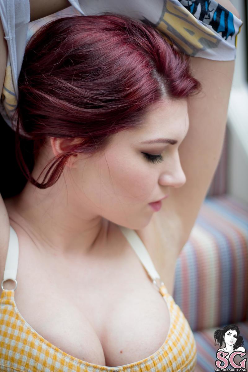 amberbambi-heybatgirl-07.jpg