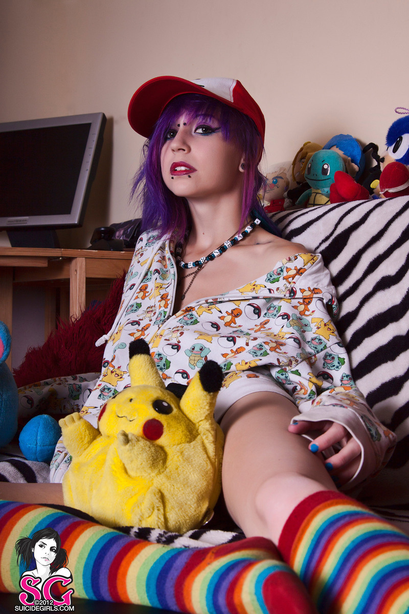 cheska-playinggames-07.jpg