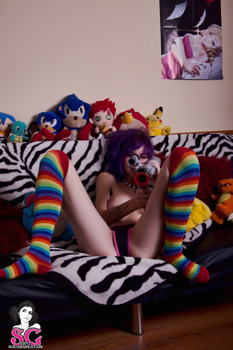 cheska-playinggames-19.jpg