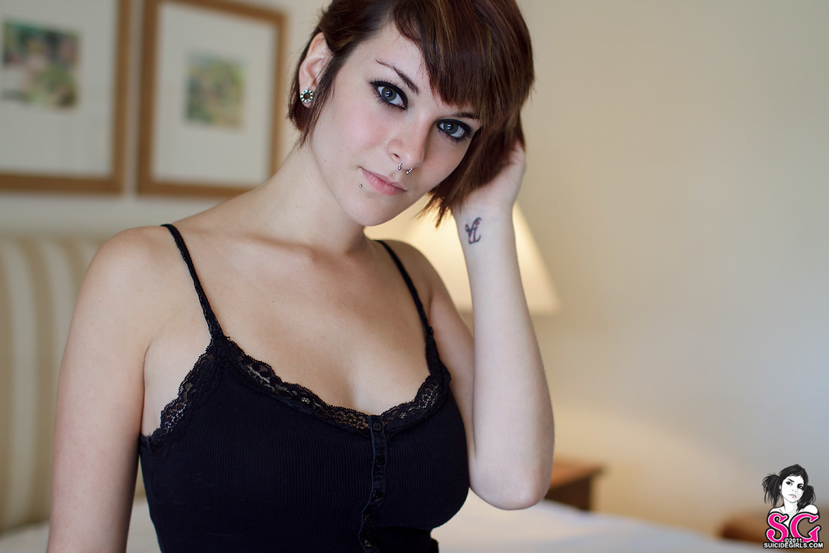 essence-winged-05.jpg