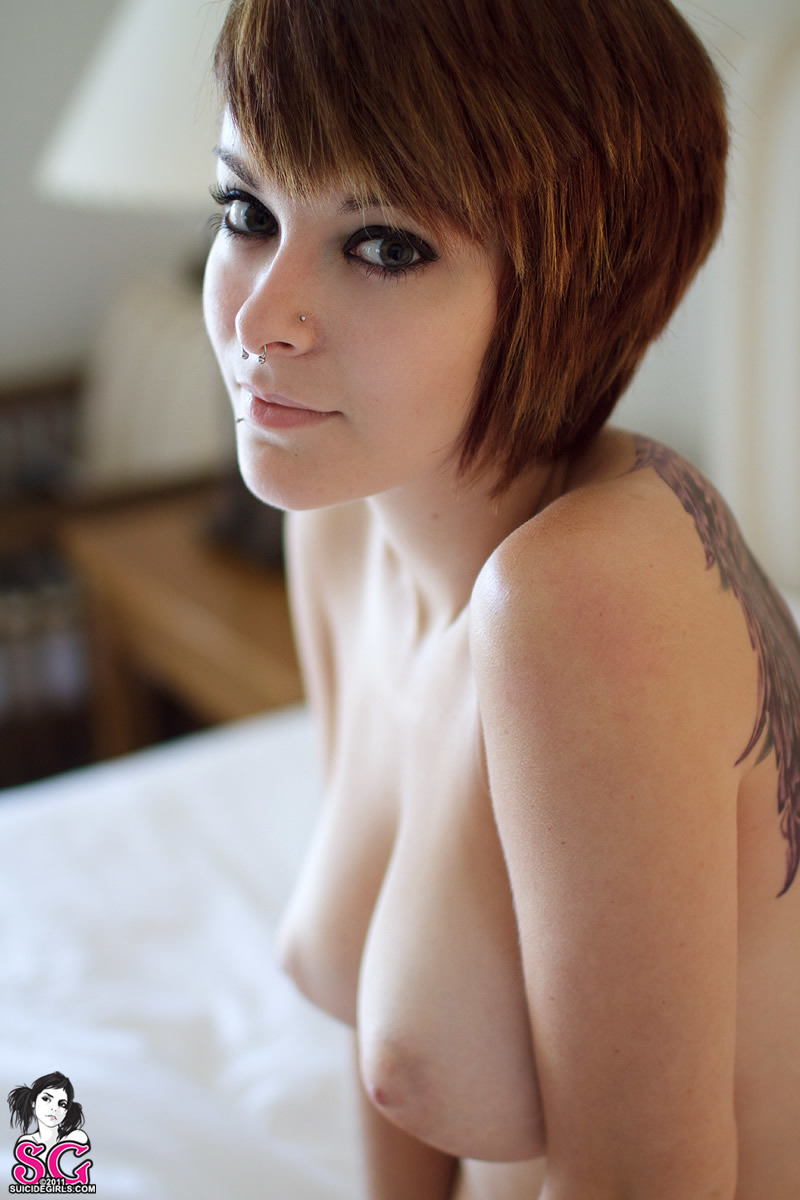 essence-winged-29.jpg