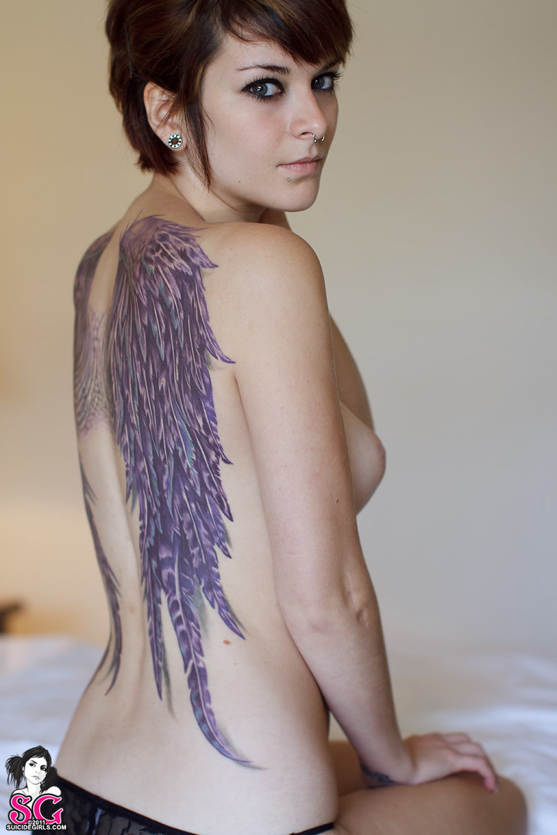 essence-winged-35.jpg