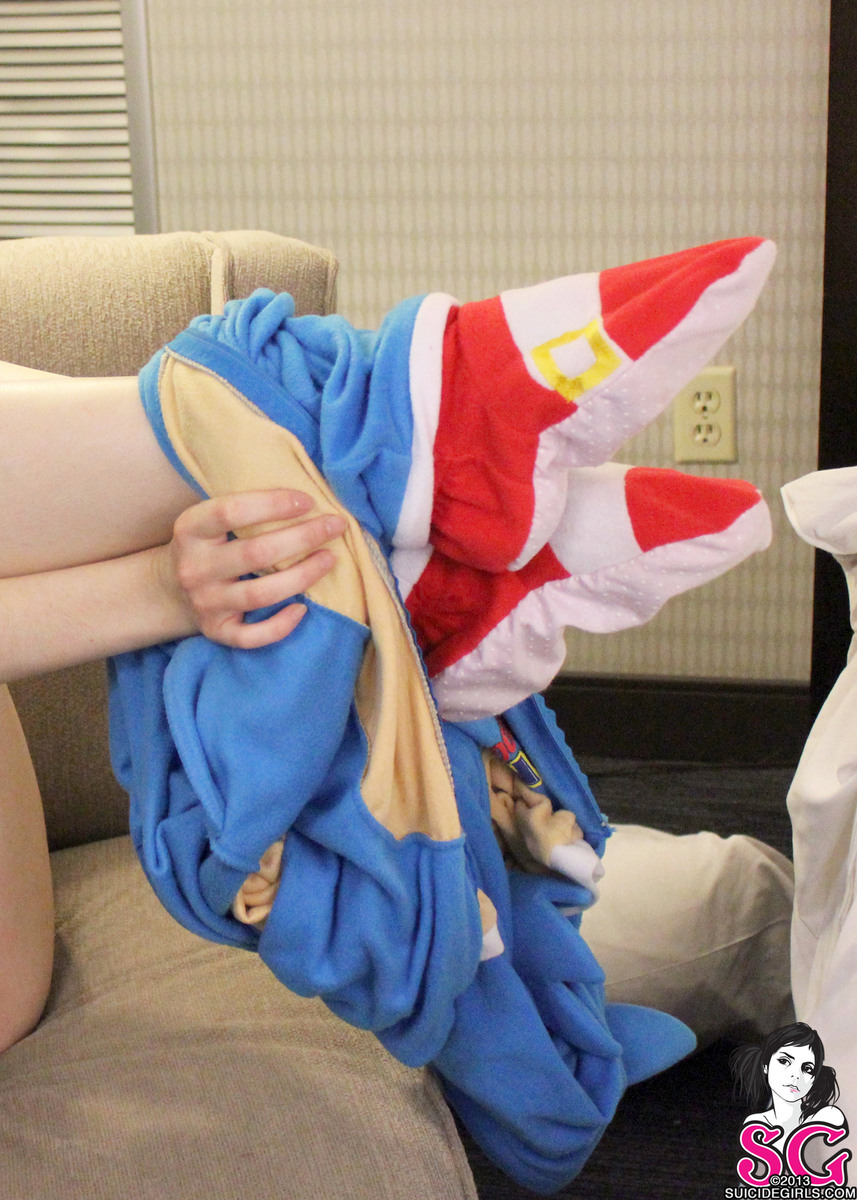 essence-thehedgehog-13.jpg
