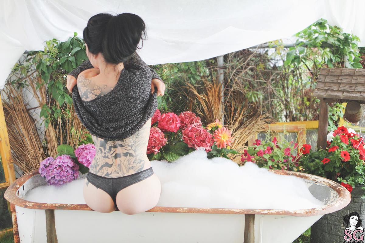 kaylarosalie-bathtime-07.jpg