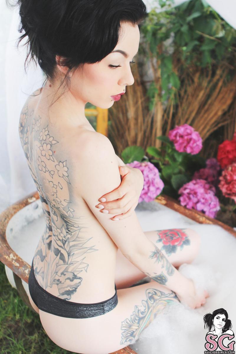 kaylarosalie-bathtime-09.jpg