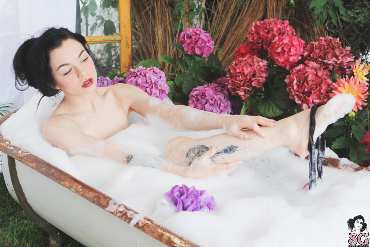 kaylarosalie-bathtime-19.jpg