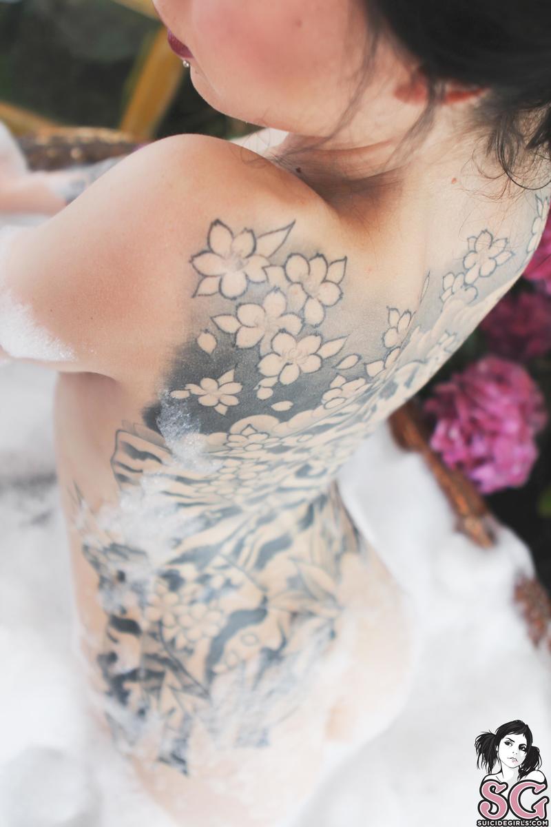 kaylarosalie-bathtime-23.jpg