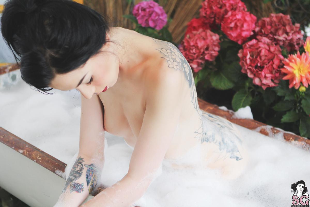 kaylarosalie-bathtime-33.jpg