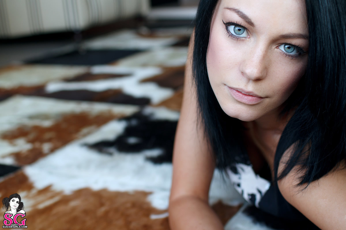 sammi-dontbecoy-05.jpg