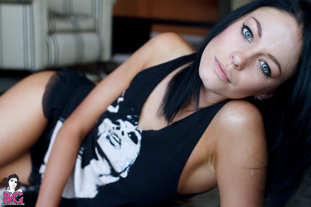 sammi-dontbecoy-07.jpg