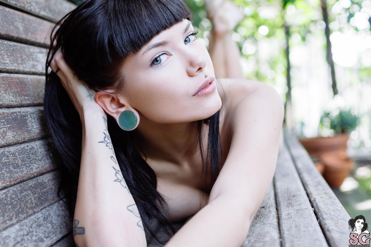 shy-summerskin-21.jpg