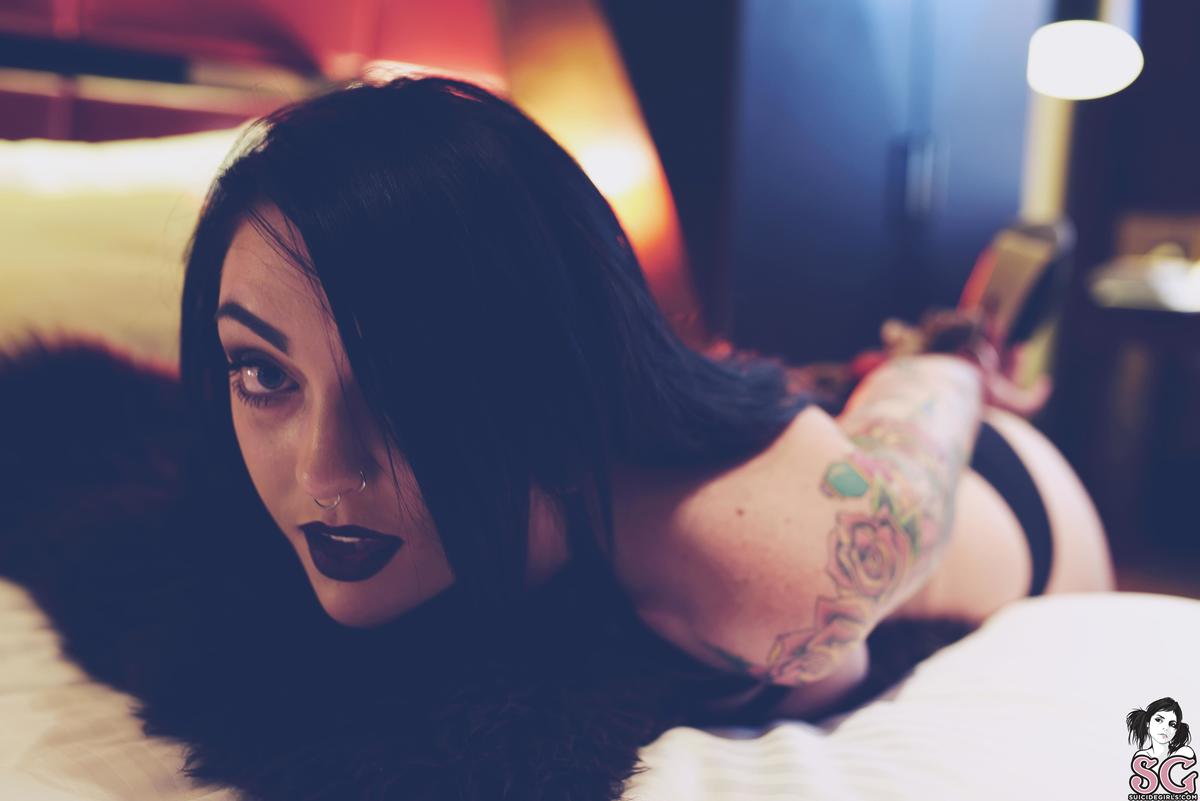 aubrey-taintedlove-35.jpg