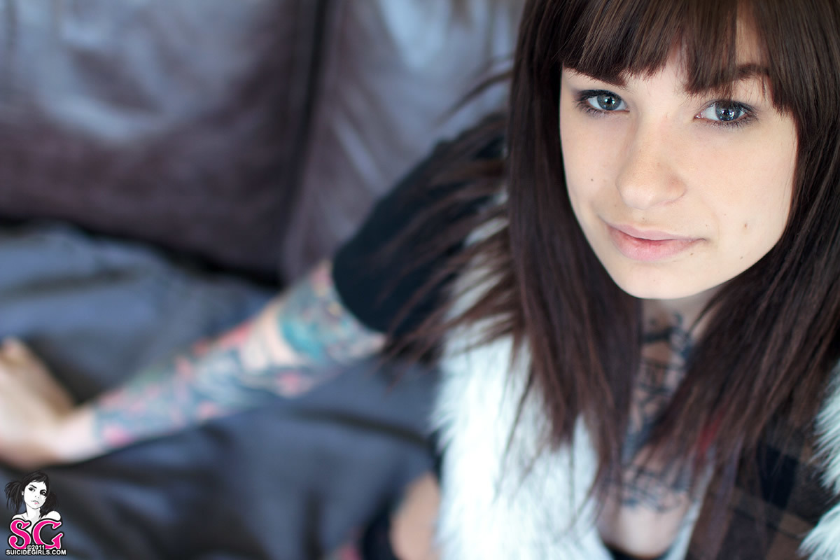tristyn-eyecontact-05.jpg