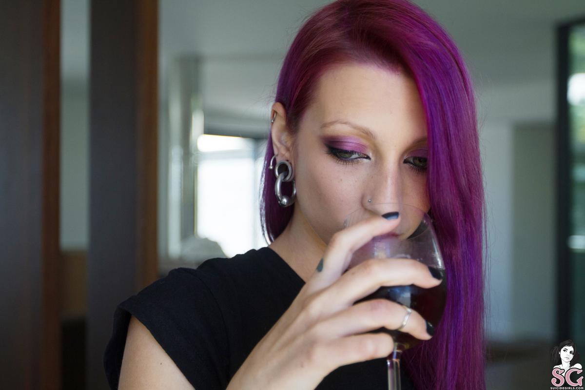 demonia-redredwine-05.jpg