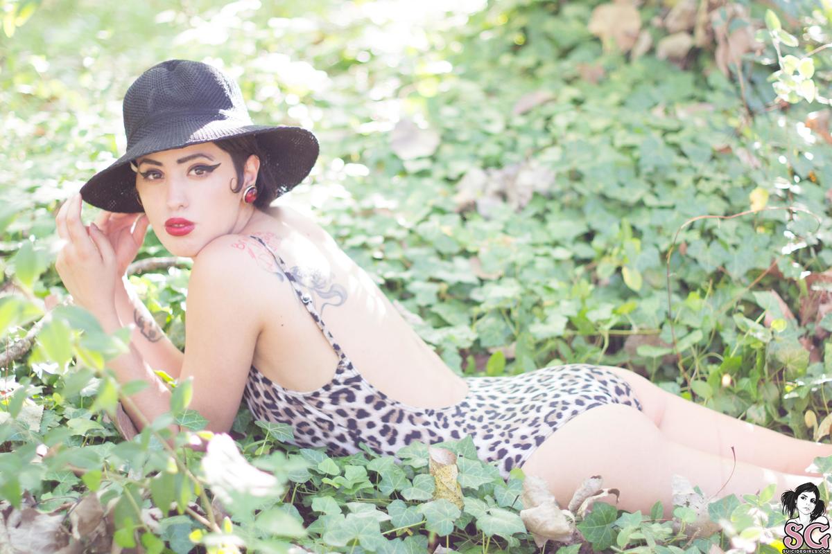cobwebs-thegirlintheleopardprintbikini-03.jpg