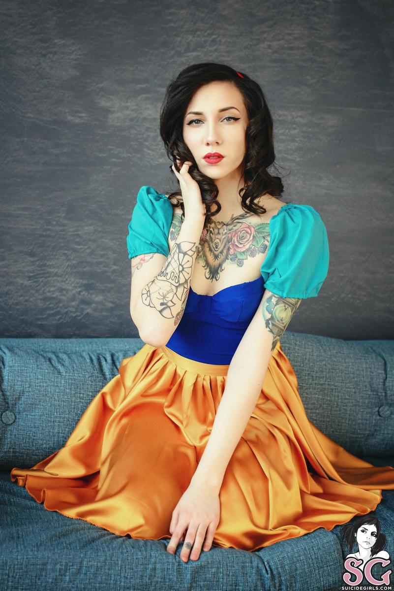 leajey-snowwhite-03.jpg