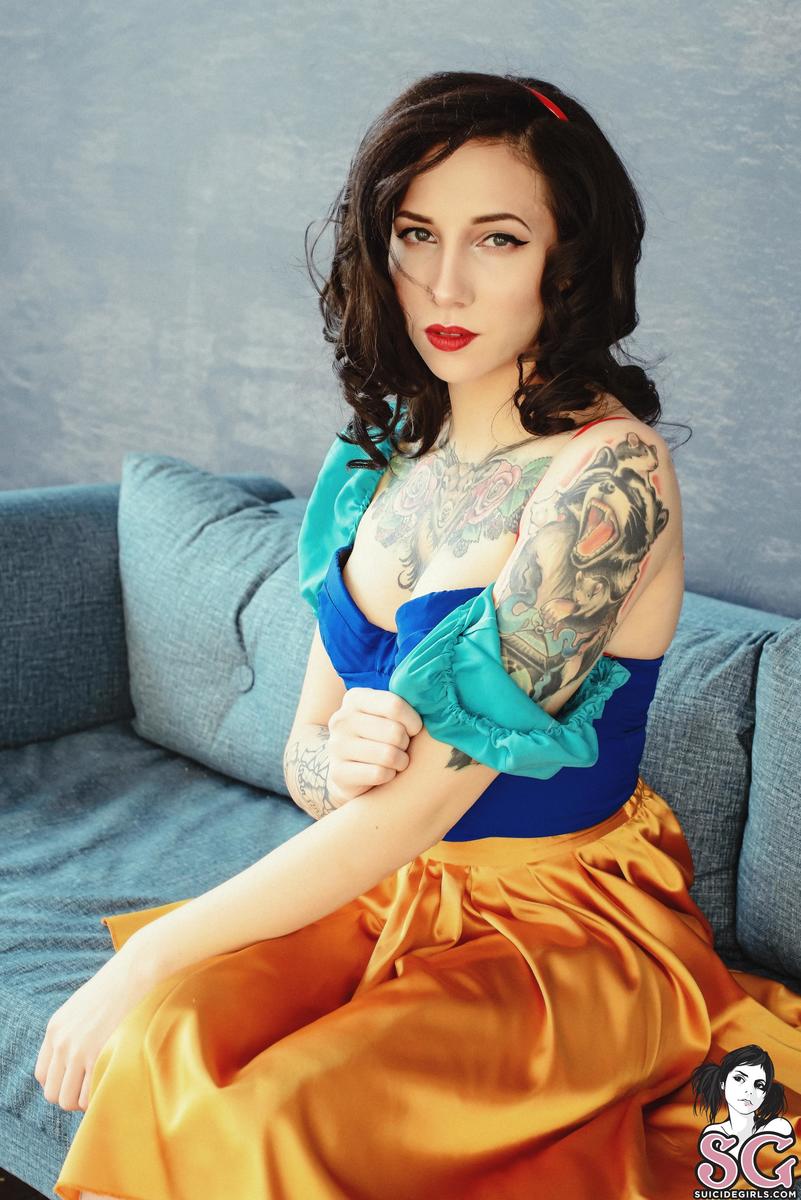 leajey-snowwhite-07.jpg