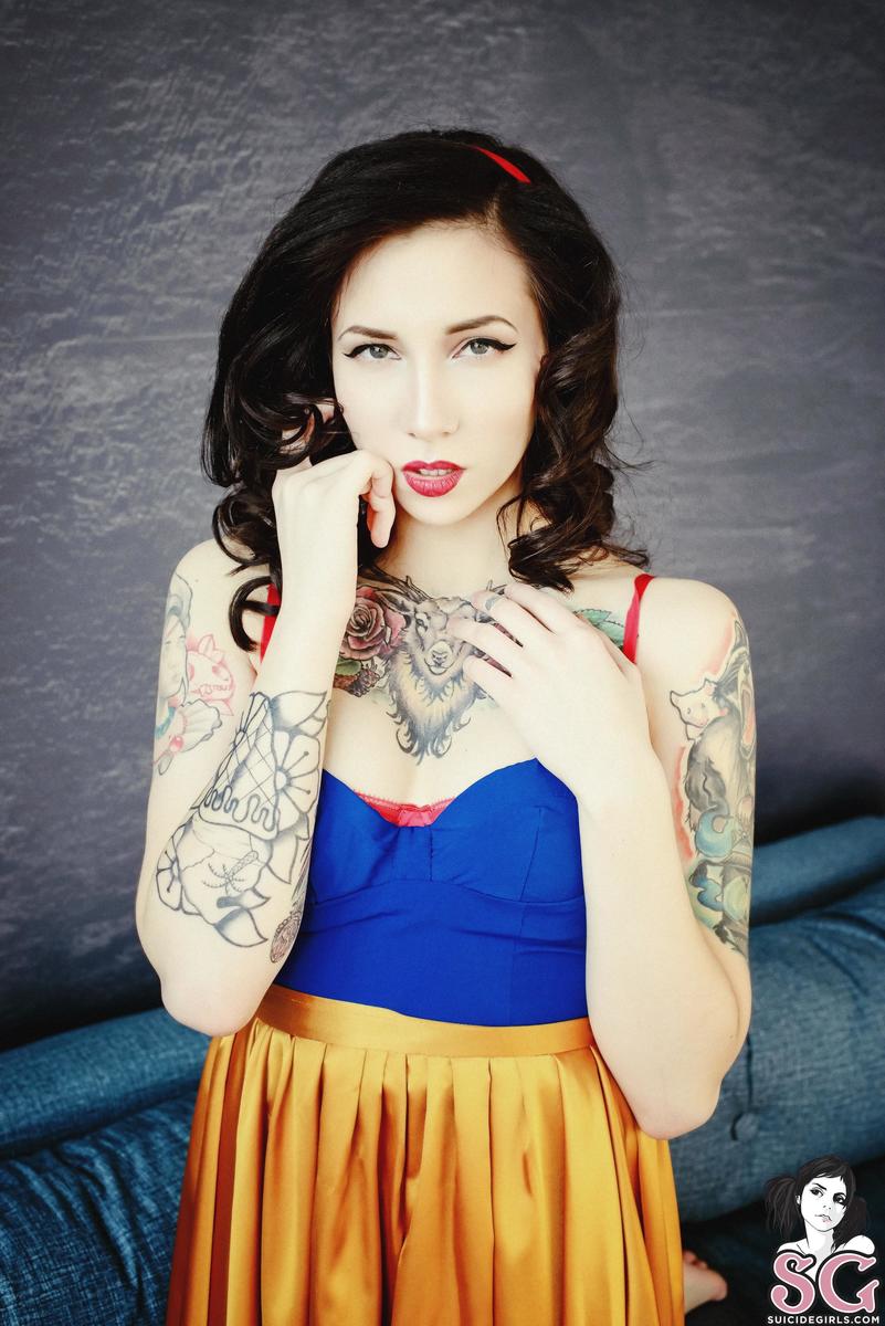 leajey-snowwhite-11.jpg
