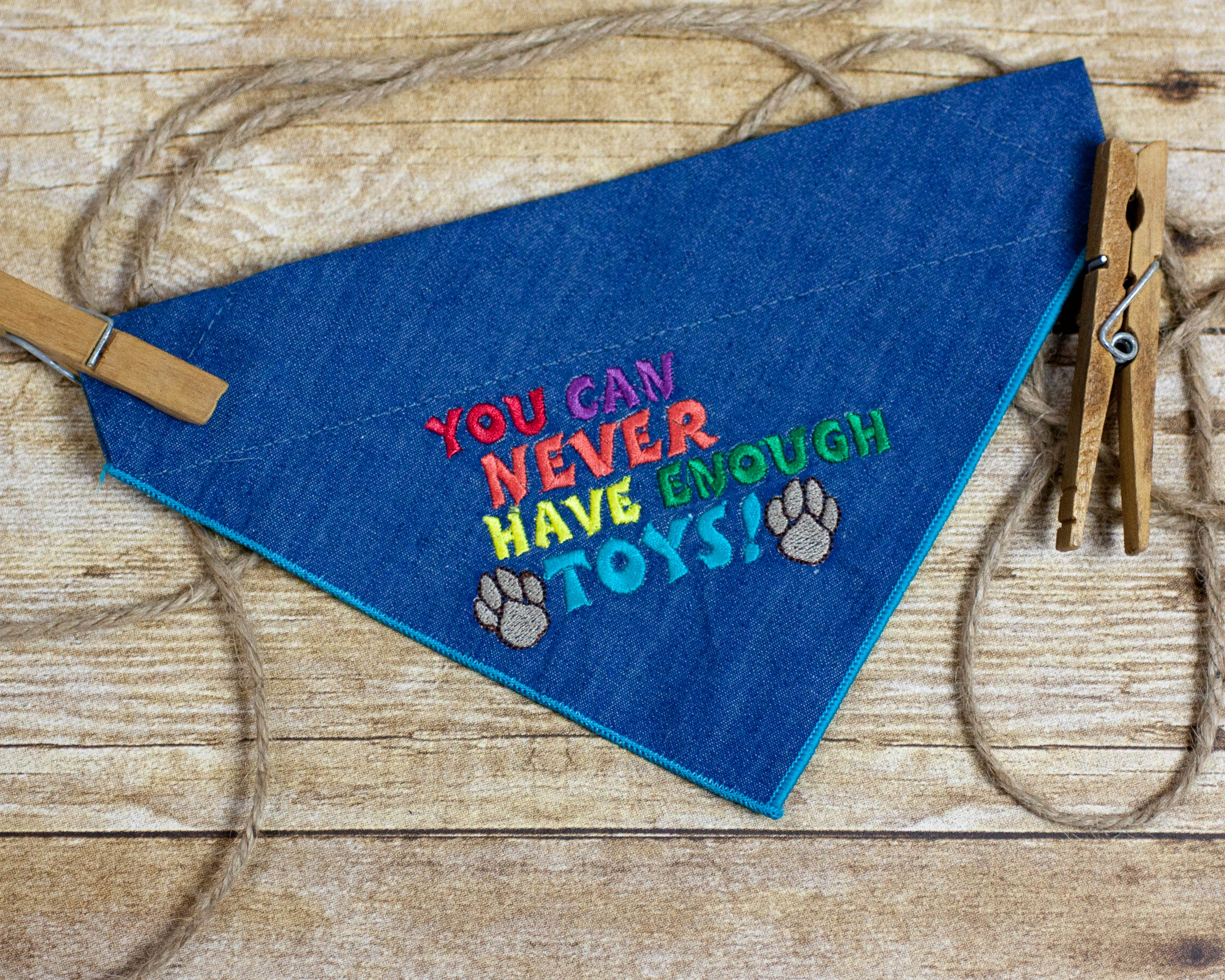 EmbroideredBandana-9500.jpg