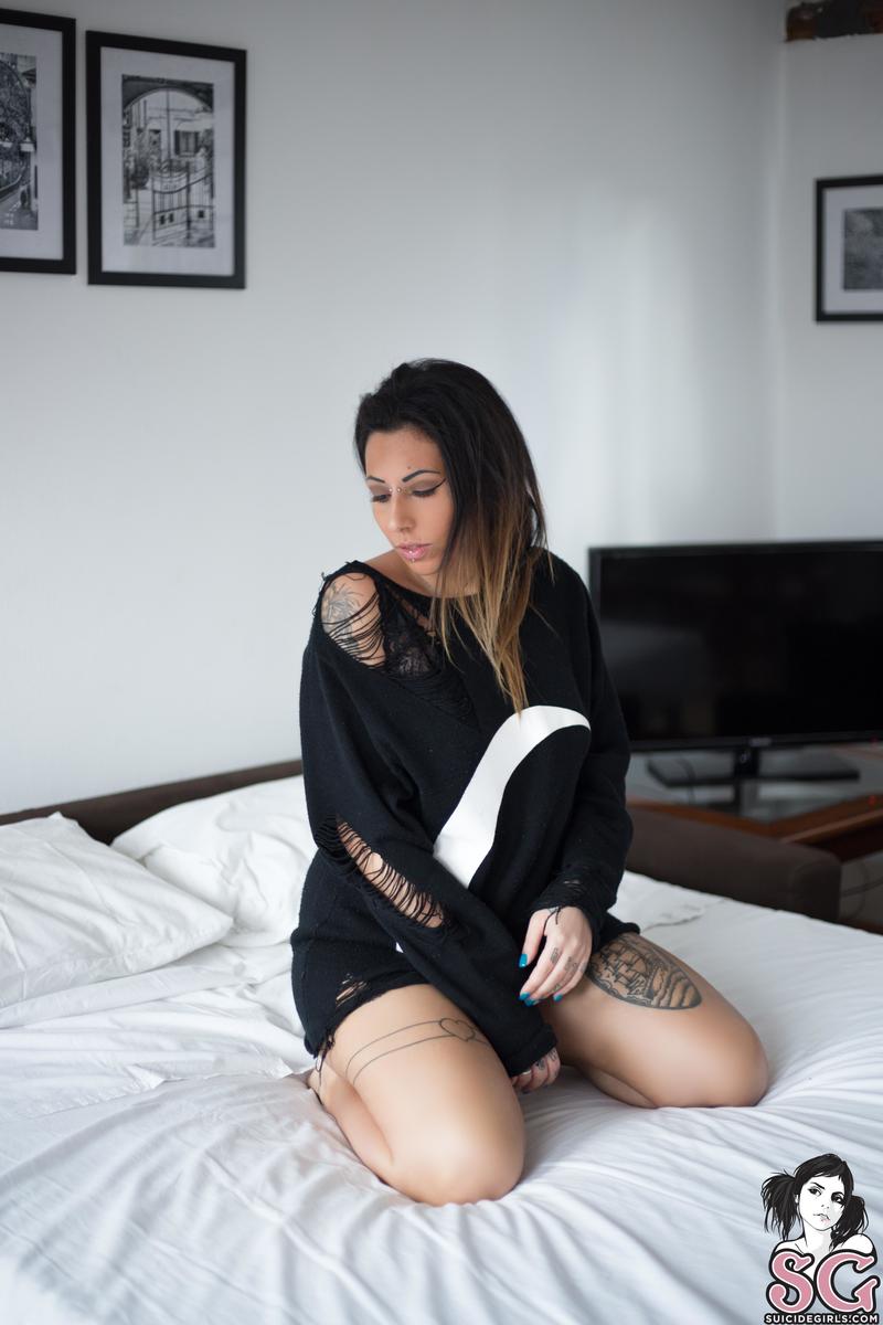 alessiasnowhite-lazysunday-01.jpg