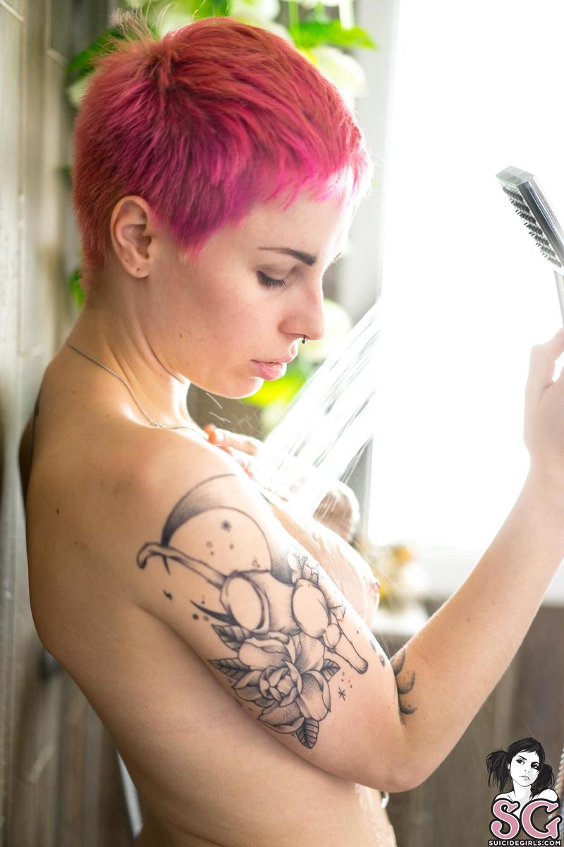 meowmeoow-theshower-27.jpg