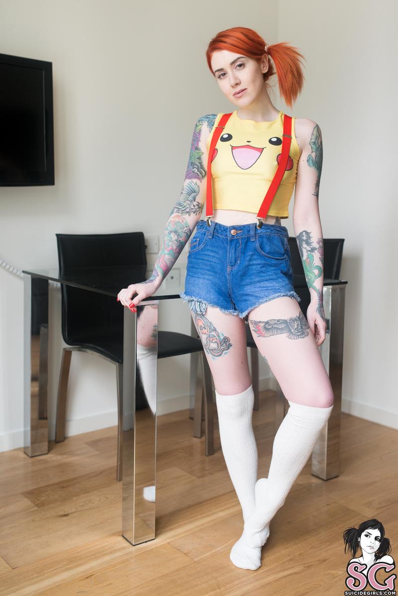 raphaelite-letmepeekatchu-01.jpg