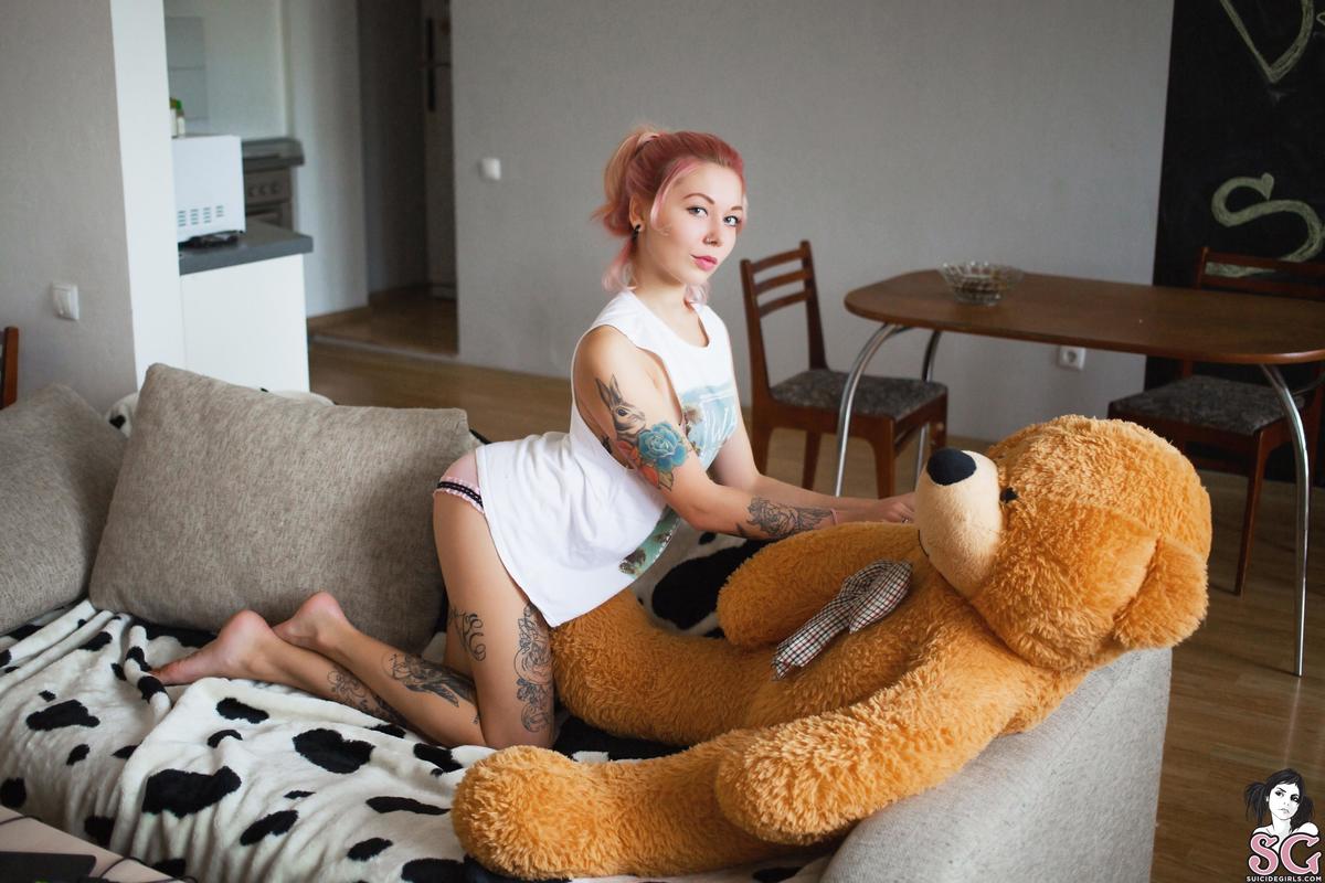 glene-teasingteddy-05.jpg