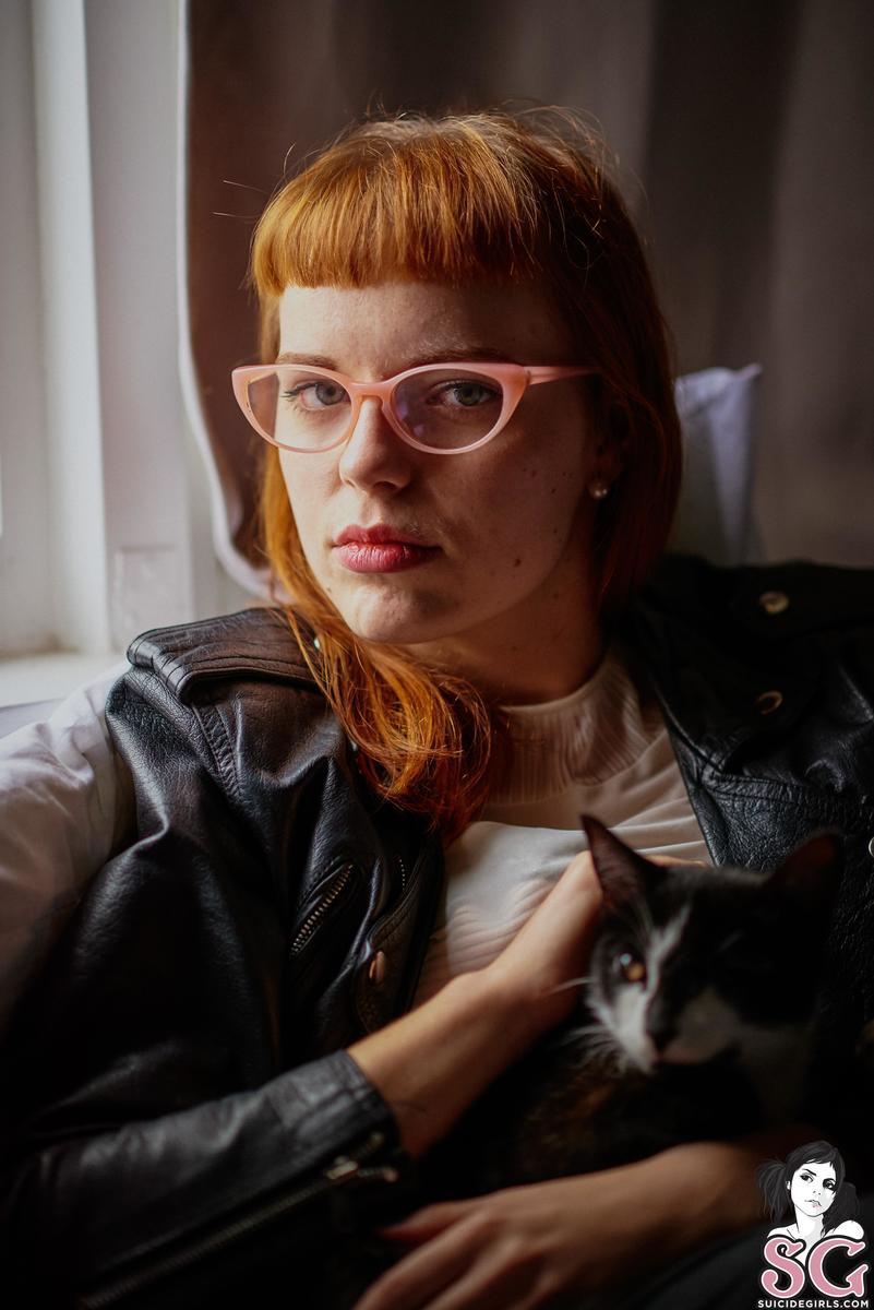 veronicakay-gettingcomfy-05.jpg