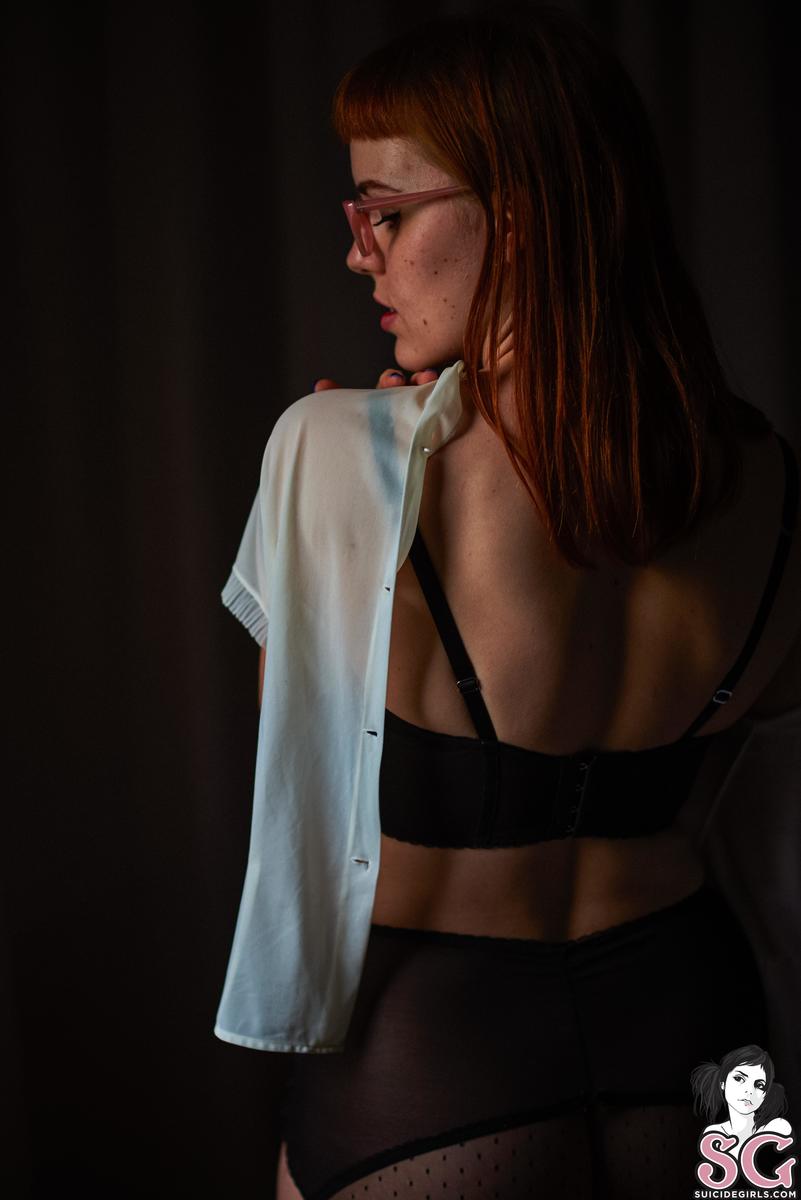 veronicakay-gettingcomfy-19.jpg