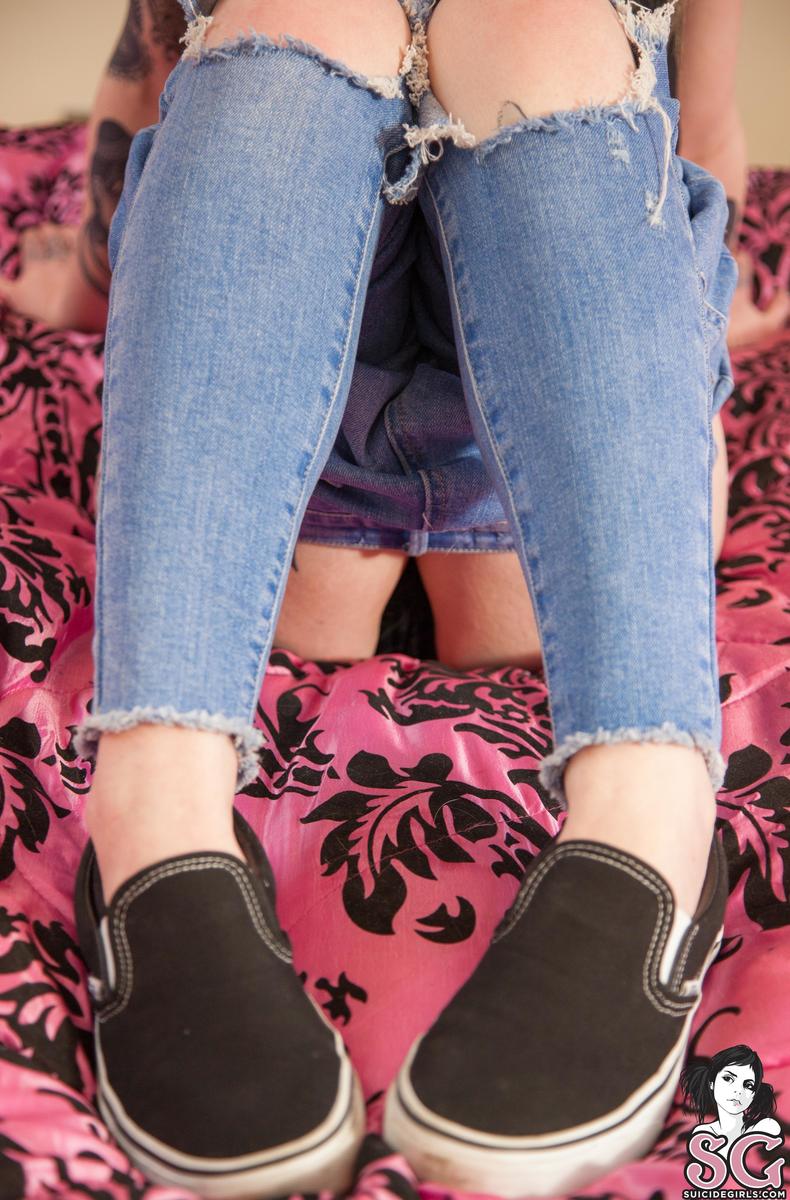 seditious-prettyinpink-11.jpg