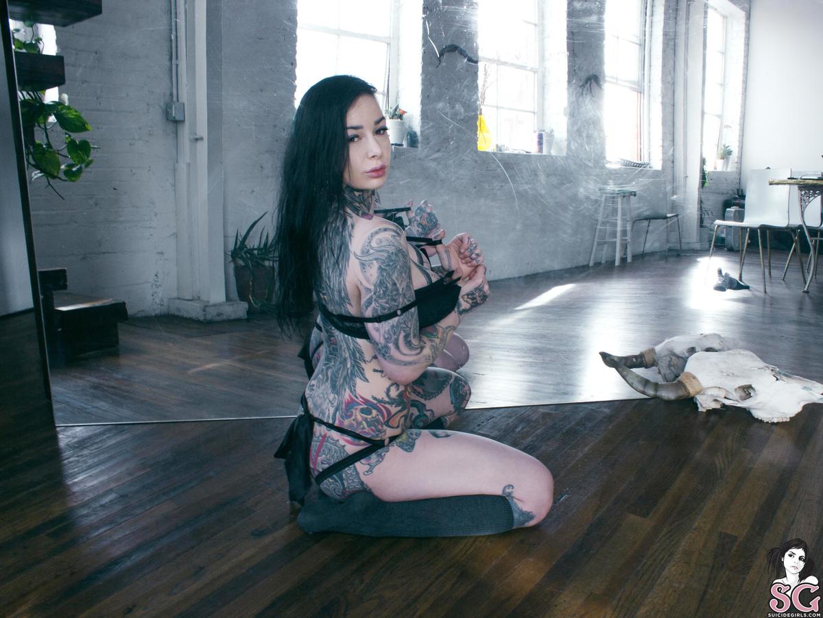 kruellasuicide-silkandmirrors-15.jpg