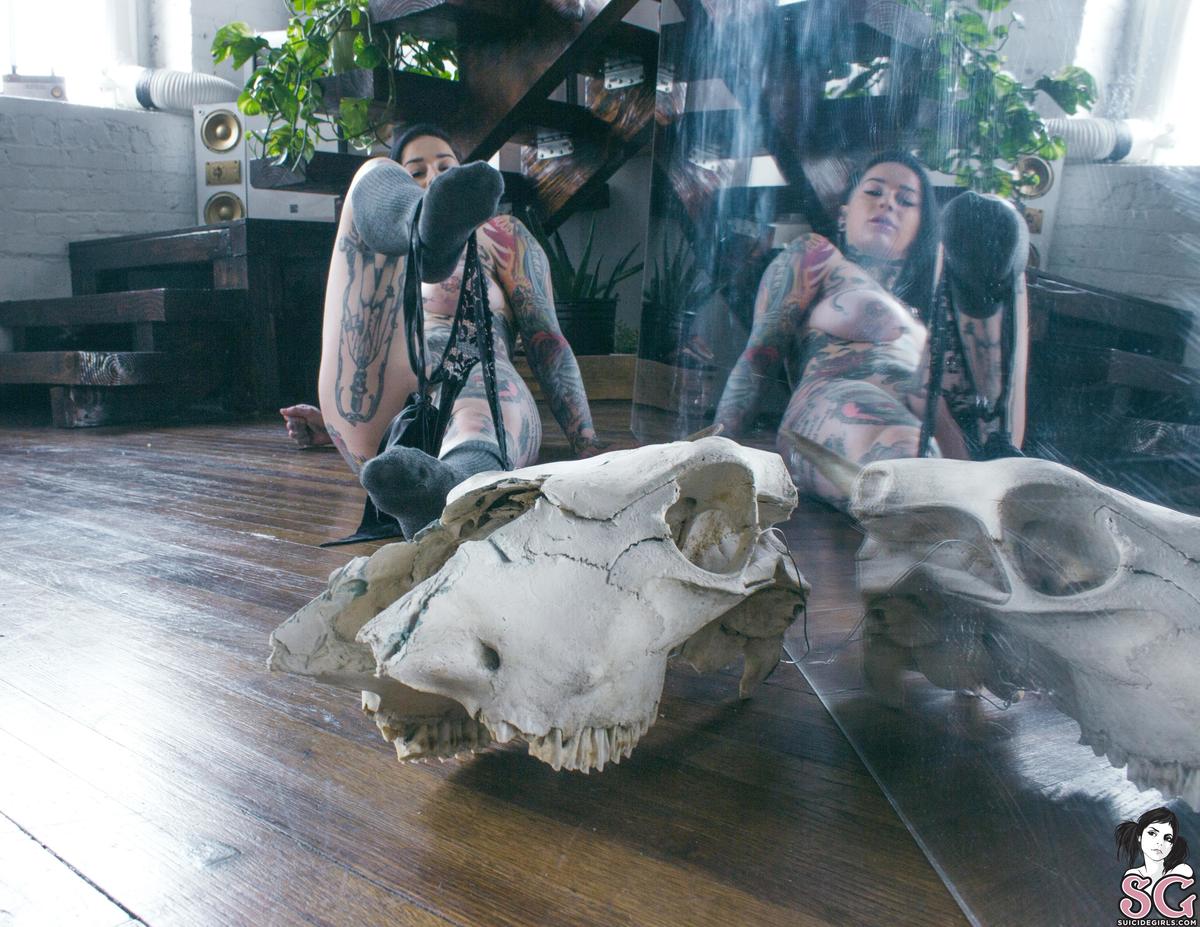 kruellasuicide-silkandmirrors-23.jpg