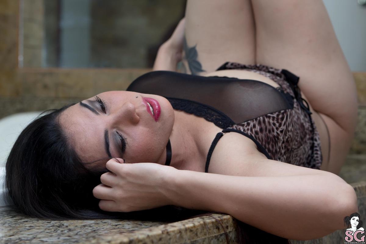 andreinatrizna-jungledreams-07.jpg