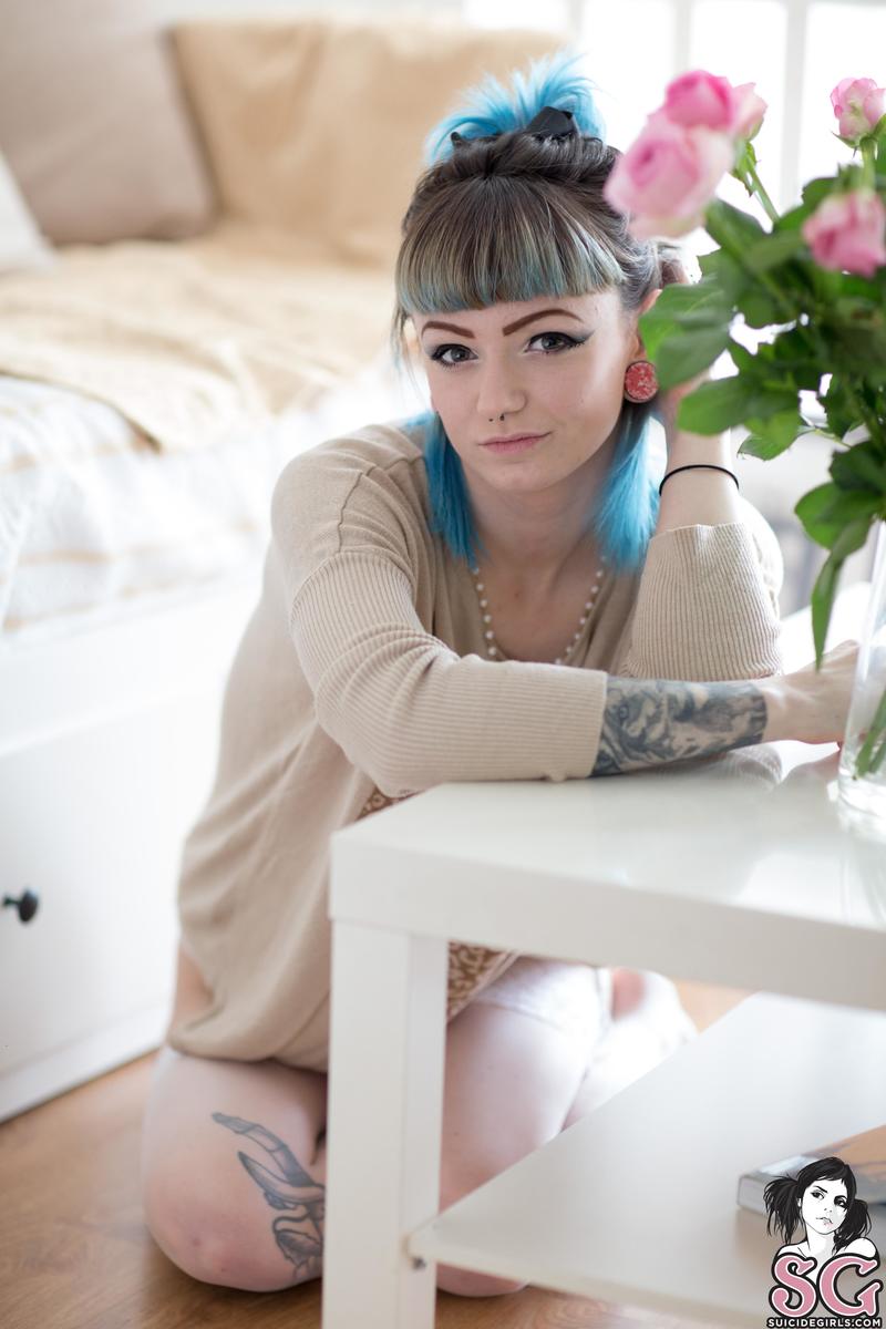 emfaerie-honeyimhome-01.jpg