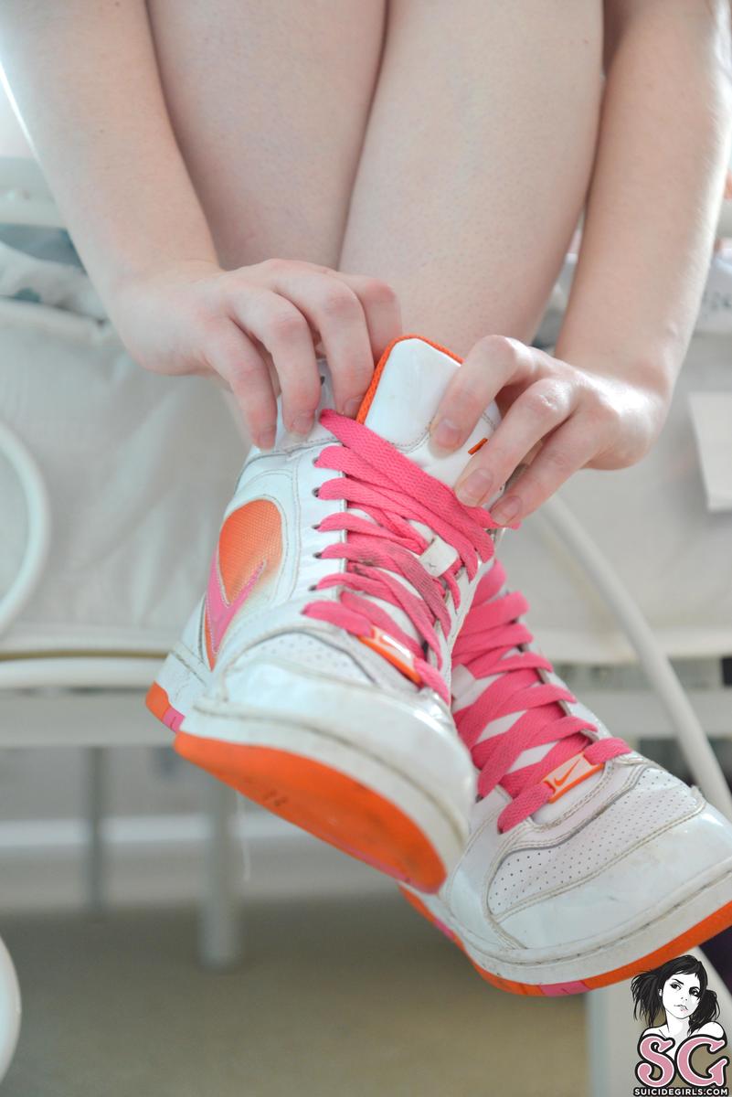 ghillie-sneakersinbed-39.jpg