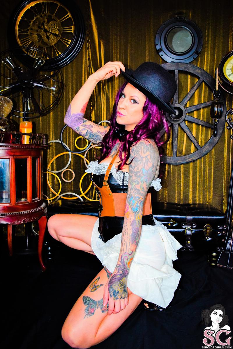 lexycayenne-steampunkpinup-01.jpg