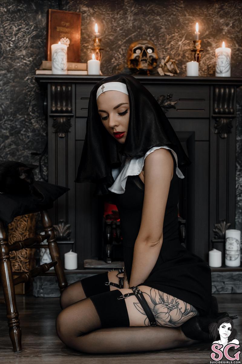 elisarose-forgivememysins-03.jpg